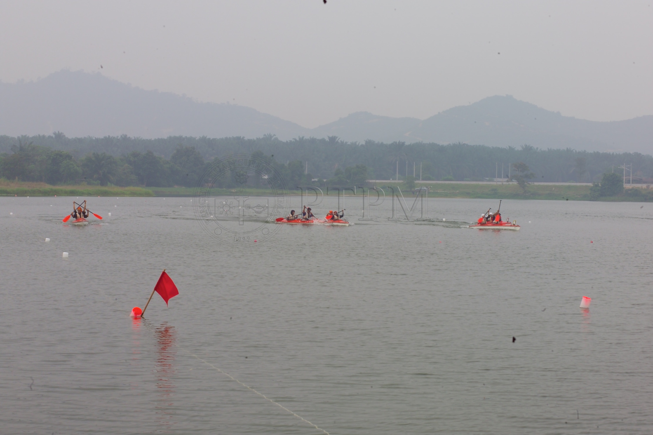 PTPM 05 13 kayak D8XZ8682